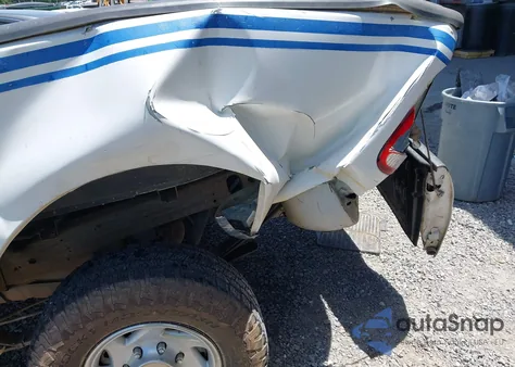 1999 Ford F-150 Lariat/Work Series/Xl/Xlt from USA, damaged, VIN 1FTRF17W6XNB86100